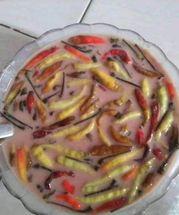 orang asal campurin makanan © berbagai sumber