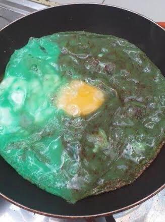 orang asal campurin makanan © berbagai sumber orang asal campurin makanan © berbagai sumber