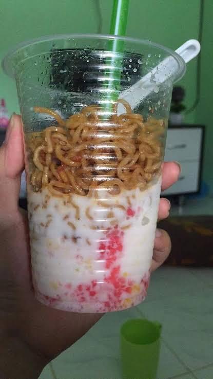 orang asal campurin makanan © berbagai sumber orang asal campurin makanan © berbagai sumber