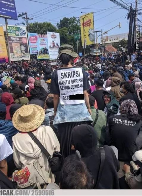 momen kesempatan dalam kesempitan © berbagai sumber momen kesempatan dalam kesempitan © berbagai sumber