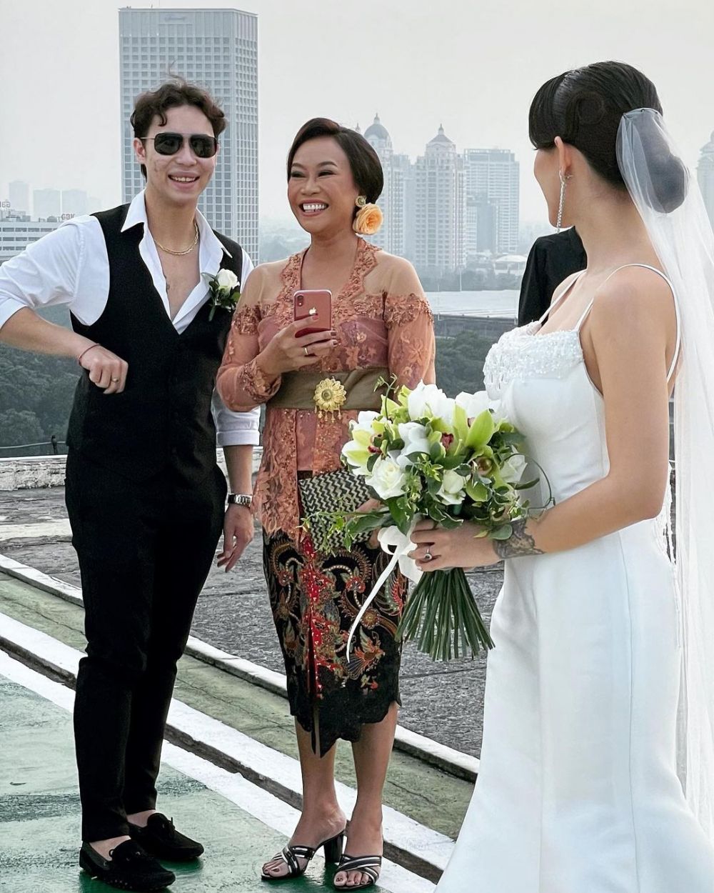 Mike Lewis dan Janisaa Pradja resmi menikah © Instagram