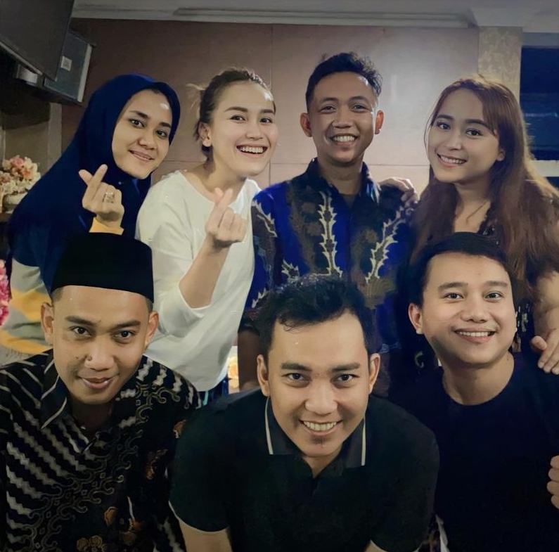 Potret Ayu Ting Ting tampil flawless © Instagram