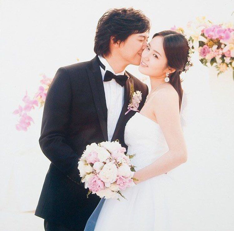 Dewi Korea menikah Berbagai sumber