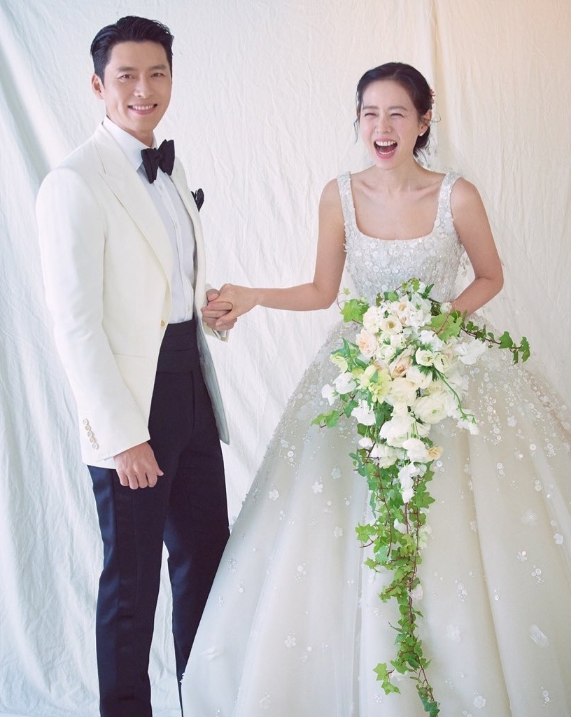 8 Potret cantik Son Ye-jin di hari pernikahan, anggun dan memesona