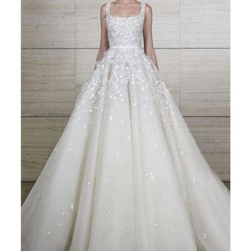 detail gaun pengantin Son Ye-jin © berbagai sumber