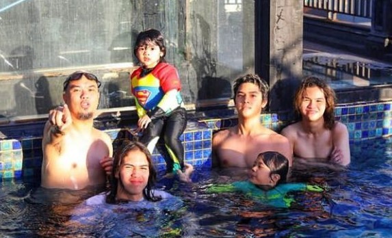 Momen kedekatan anak seleb beda ibu © Instagram