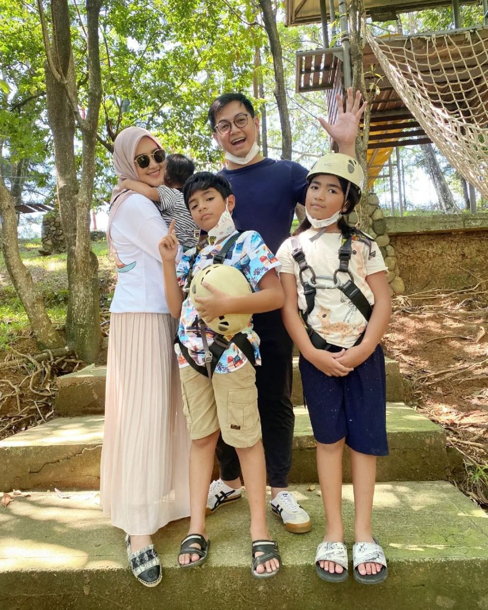 Momen kedekatan anak seleb beda ibu © Instagram