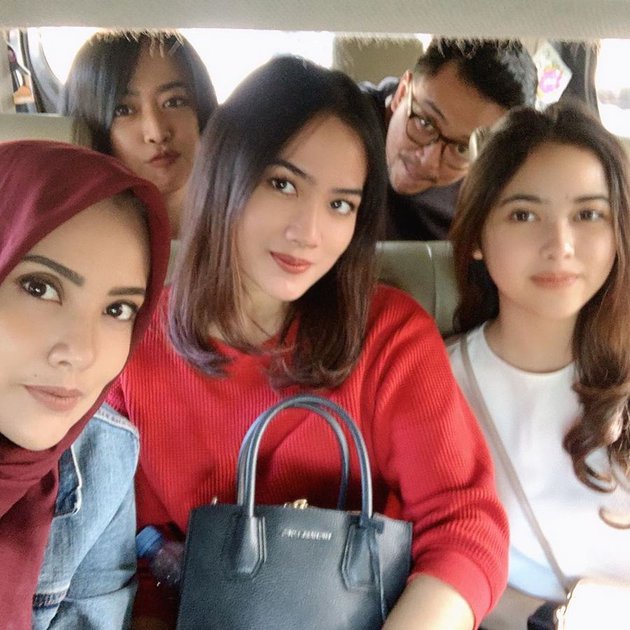 Momen kedekatan anak seleb beda ibu © Instagram