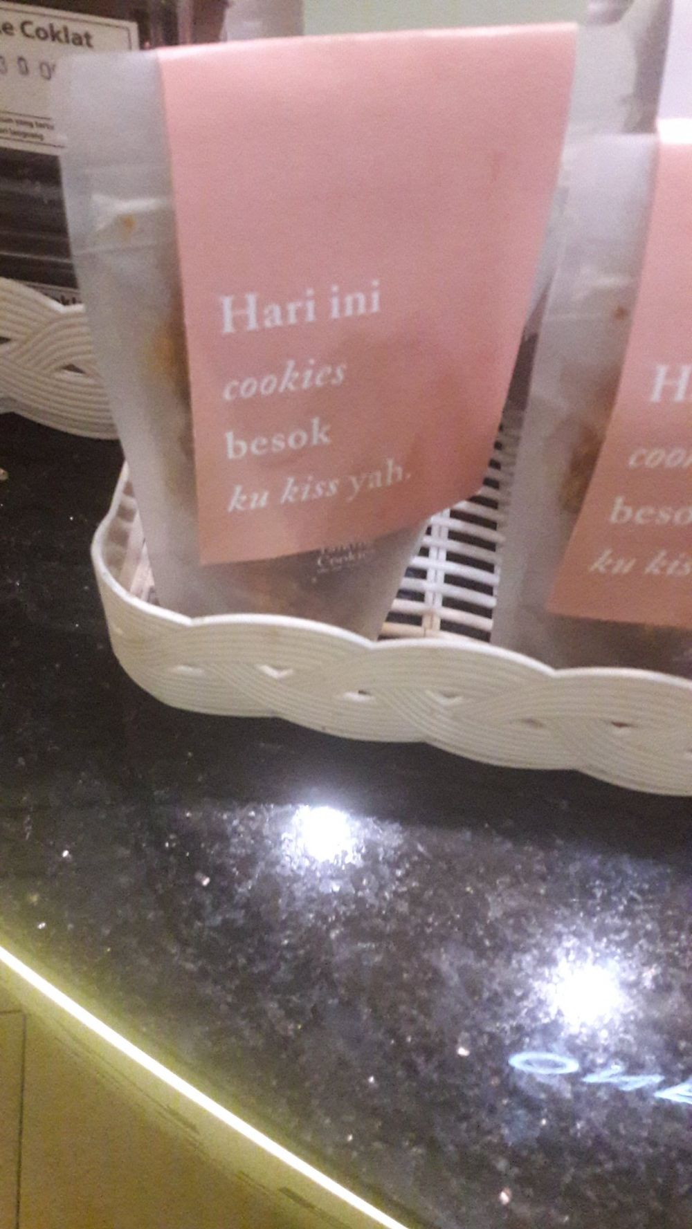 11 Editan merek makanan kreasi warganet, ada-ada saja idenya