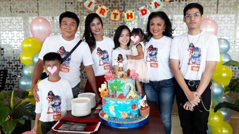 potret kompak betharia sonata dan istri mantan suami © instagram potret kompak betharia sonata dan istri mantan suami © instagram