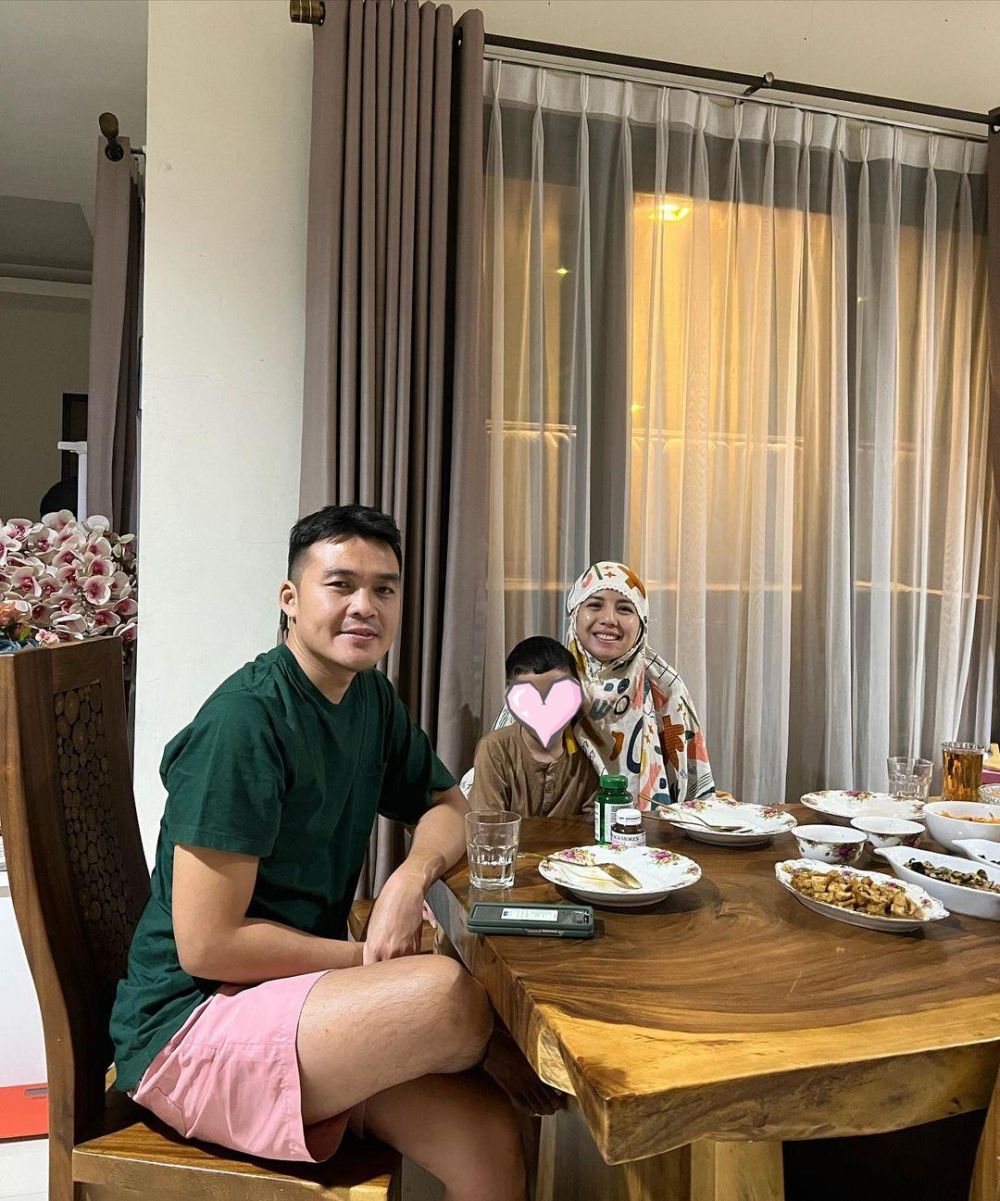 potret natural seleb jalani sahur © berbagai sumber