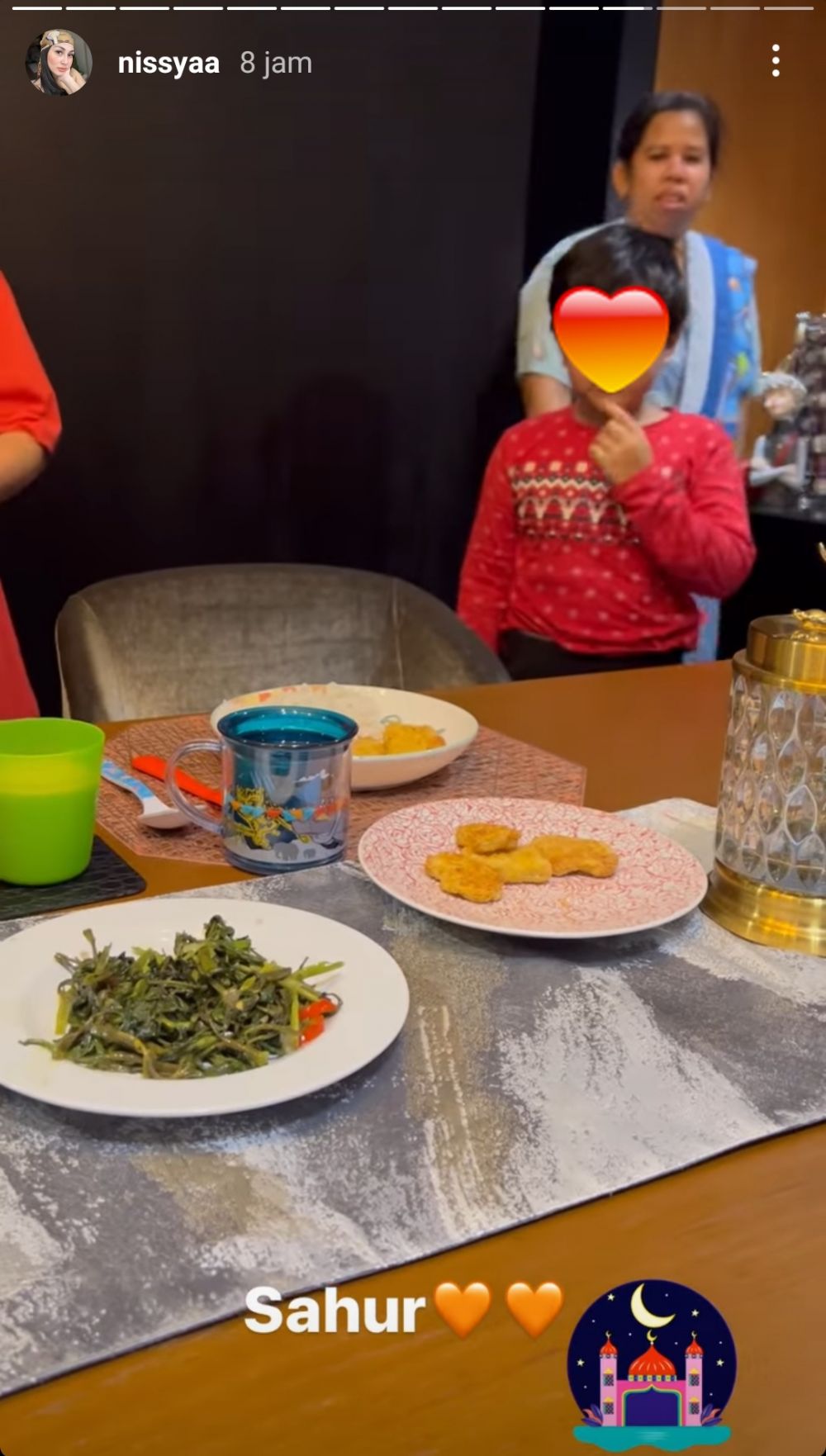 Menu sahur hari pertama 19 seleb, komplet, lezat, dan menggugah selera