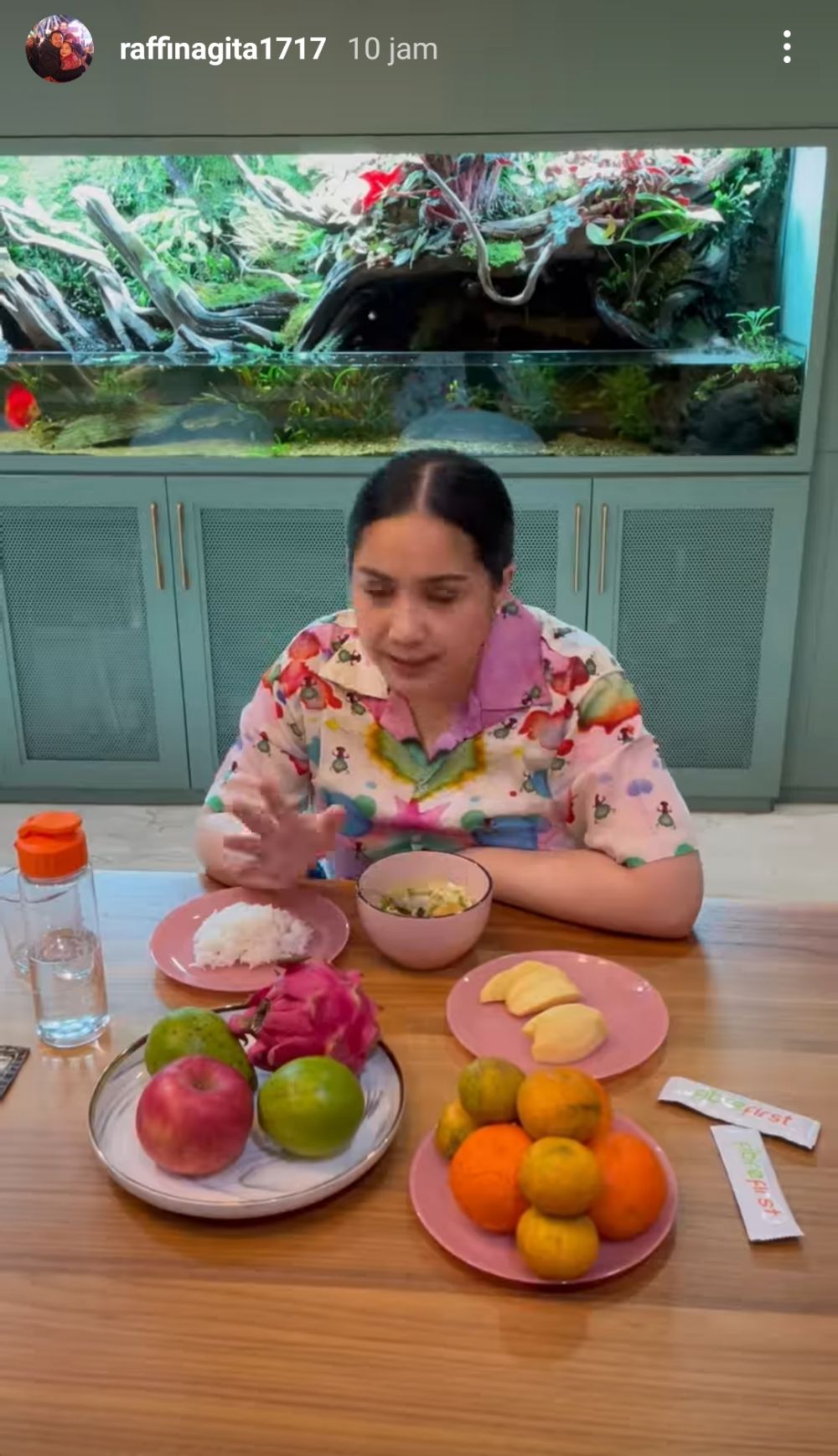 Menu sahur hari pertama 19 seleb, komplet, lezat, dan menggugah selera