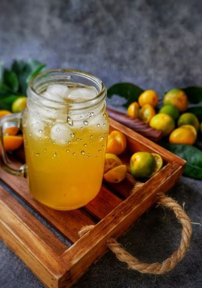 17 Kreasi es jeruk untuk buka puasa, praktis dan segarnya bikin nagih