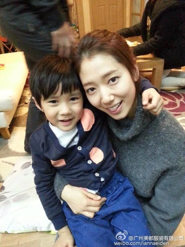 Park Shin-hye momong anak kecil berbagai sumber