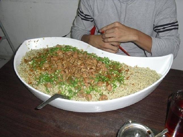 makan sahur kenyang banget © berbagai sumber makan sahur kenyang banget © berbagai sumber