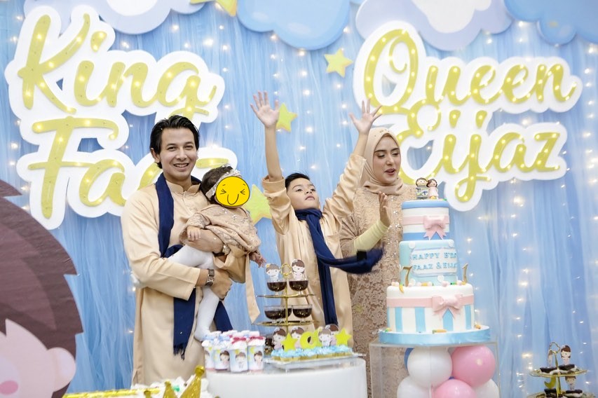 9 Potret kue ultah keluarga Fairuz A Rafiq, bentuknya lucu dan elegan