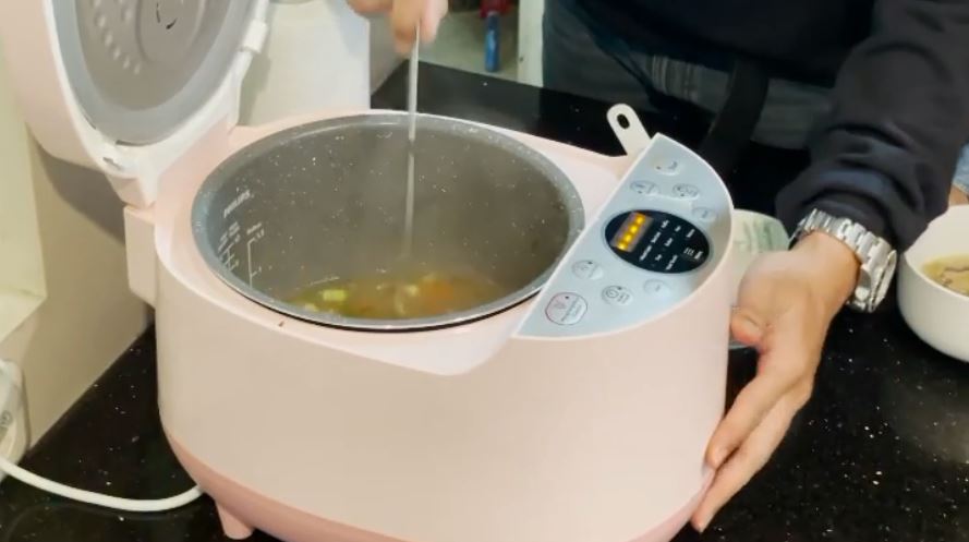 9 Makanan dan minuman dikonsumsi Desta saat diet, bobot turun 12 kg