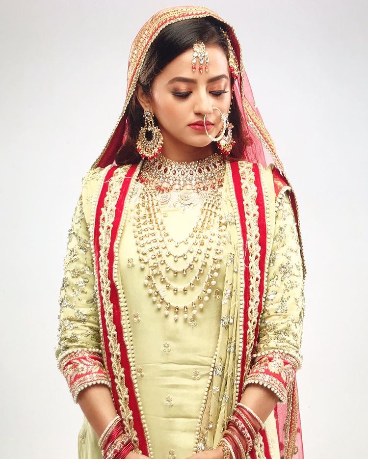 Helly Shah di serial Sufiyana © Instagram/@hellyshahofficial