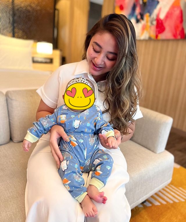 seleb jalani Ramadan pertama sebagai ibu © berbagai sumber