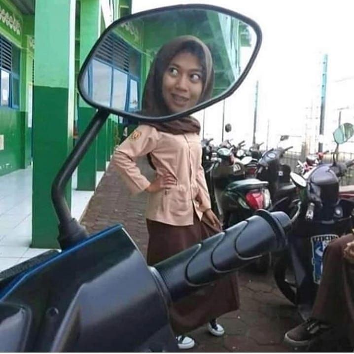 nggak sadar lagi dikerjain © berbagai sumber