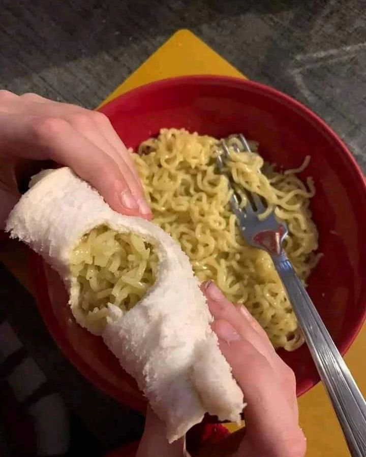 buka puasa pakai roti © berbagai sumber