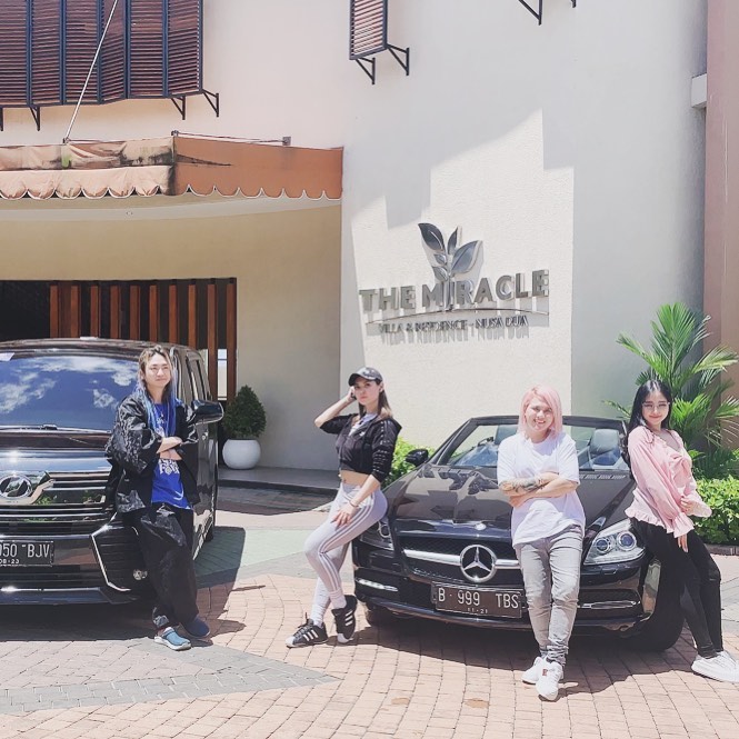 Miyabi di Bali Berbagai sumber Miyabi di Bali Berbagai sumber