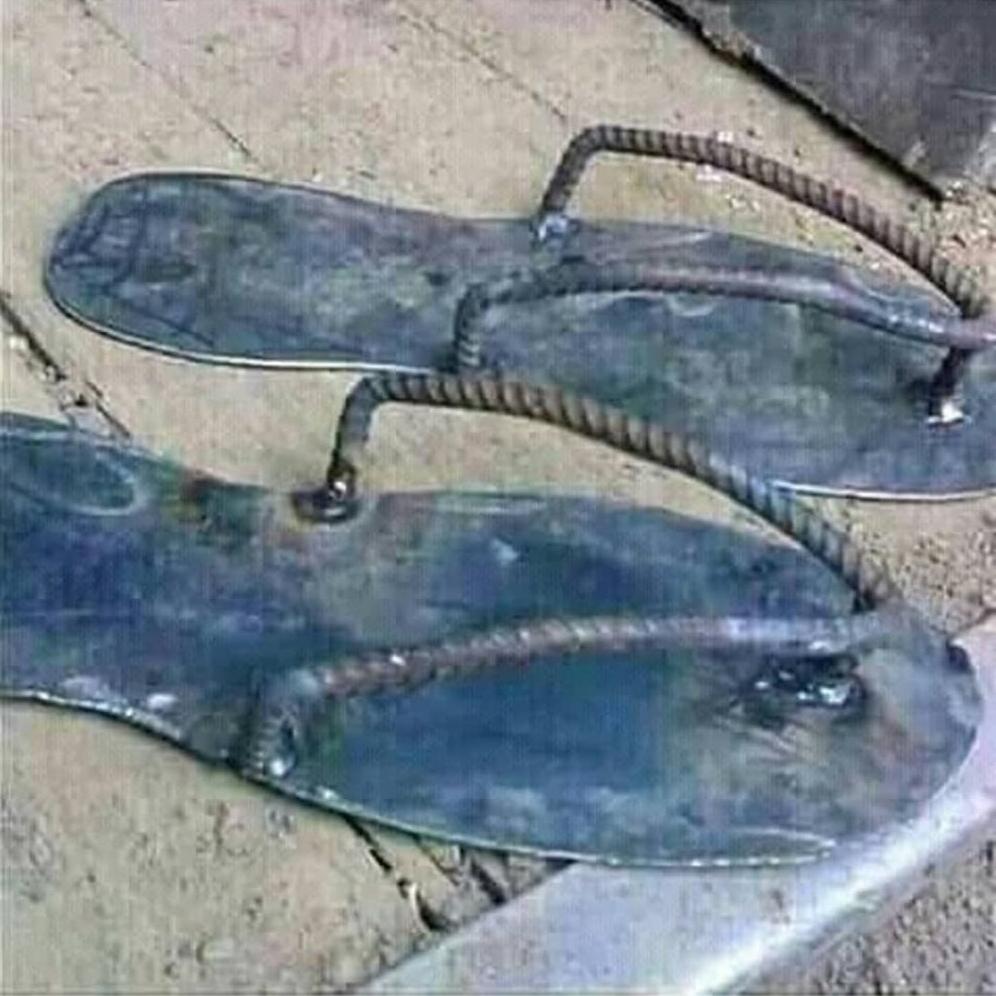 kreasi benda dari material bangunan © berbagai sumber