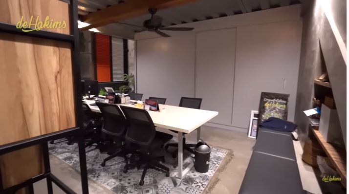 potret kantor irfan hakim usai renovasi © YouTube