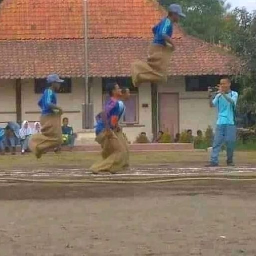 potret kocak terlalu semangat © berbagai sumber