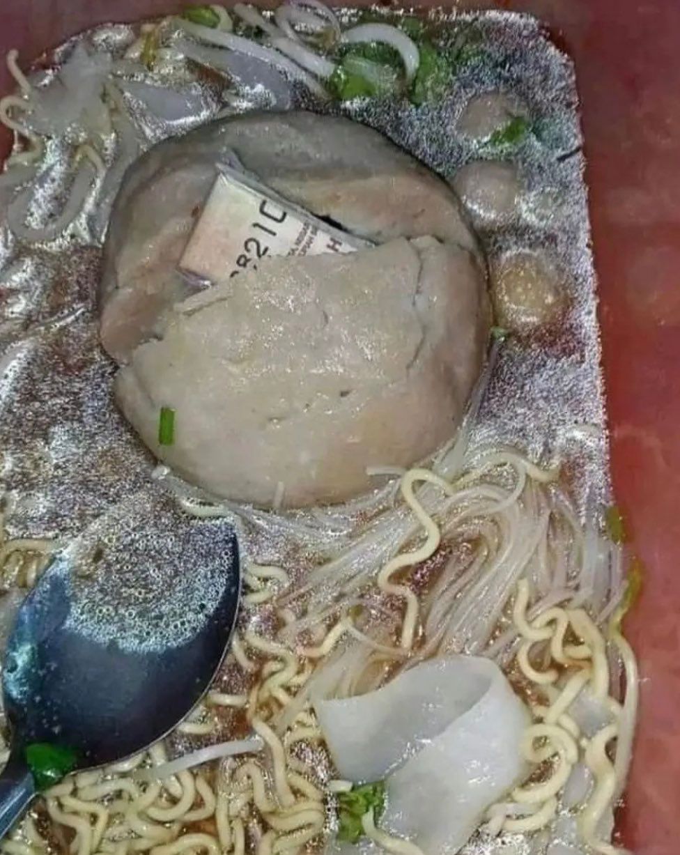 momen pas makan bakso jadi apes banget © berbagai sumber