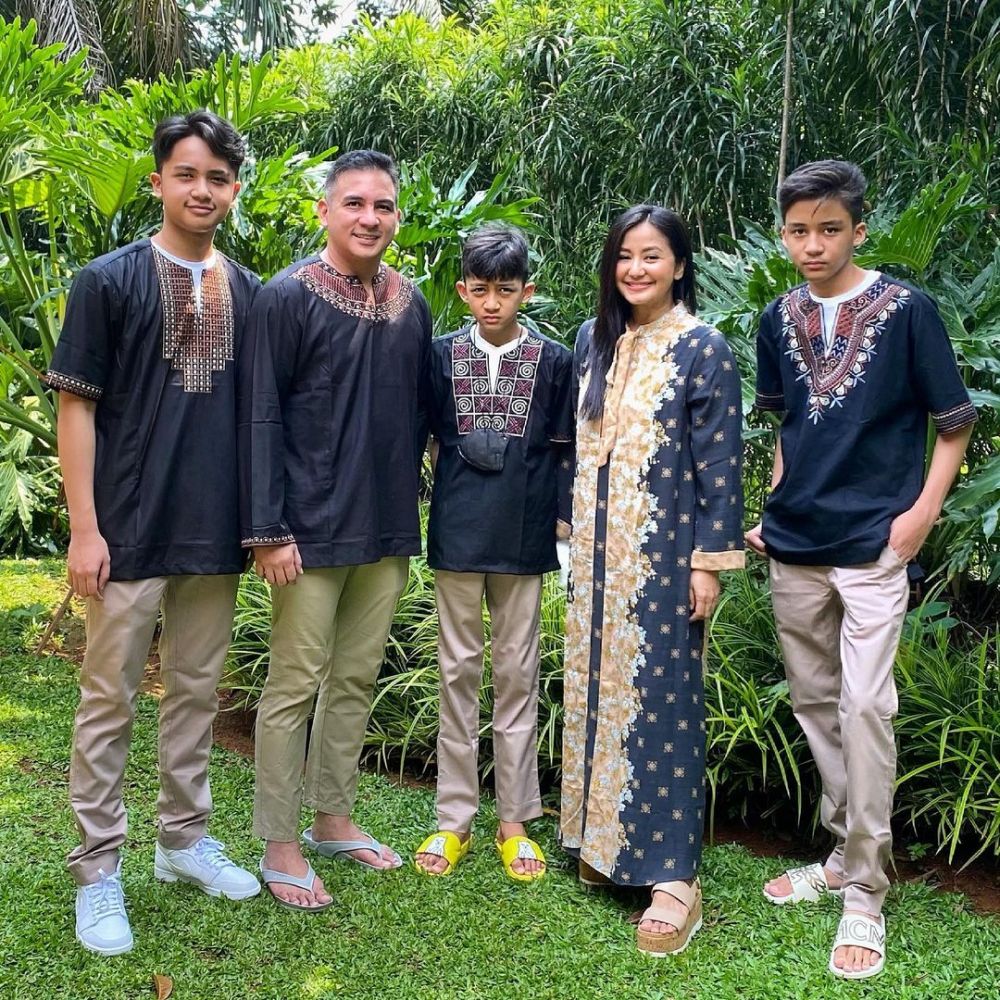 seleb beda keyakinan temani puasa Berbagai sumber seleb beda keyakinan temani puasa Berbagai sumber