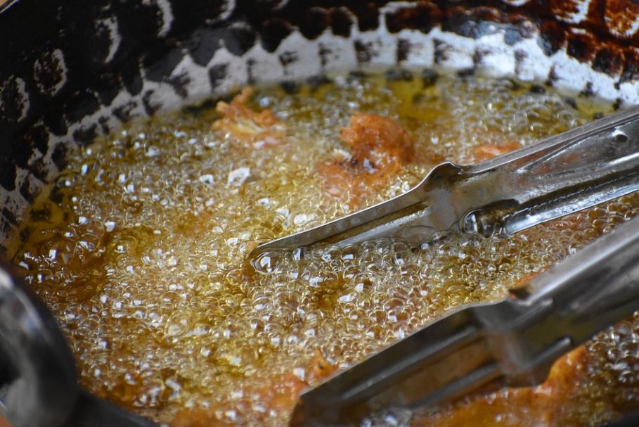 Tanpa disadari, 9 kebiasaan santap sahur ini bisa bikin badan lemas