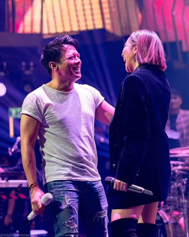 momen Bunga Citra Lestari dan Ariel NOAH © berbagai sumber