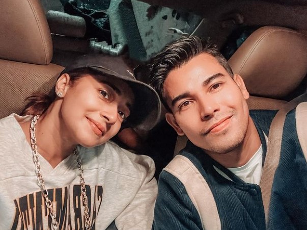 Tina Datta bareng seleb Tanah Air © Instagram