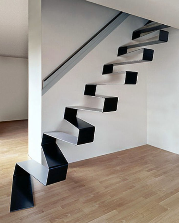 13 Desain tangga gagal estetik ini bentuknya absurd abis