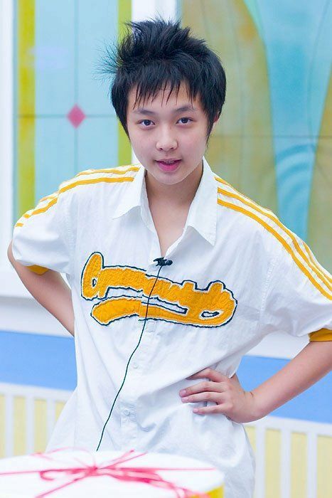 Potret Lay EXO di awal karier © berbagai sumber