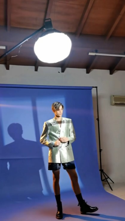 Momen pemotretan Eddy Meijer jadi model © Instagram Momen pemotretan Eddy Meijer jadi model © Instagram