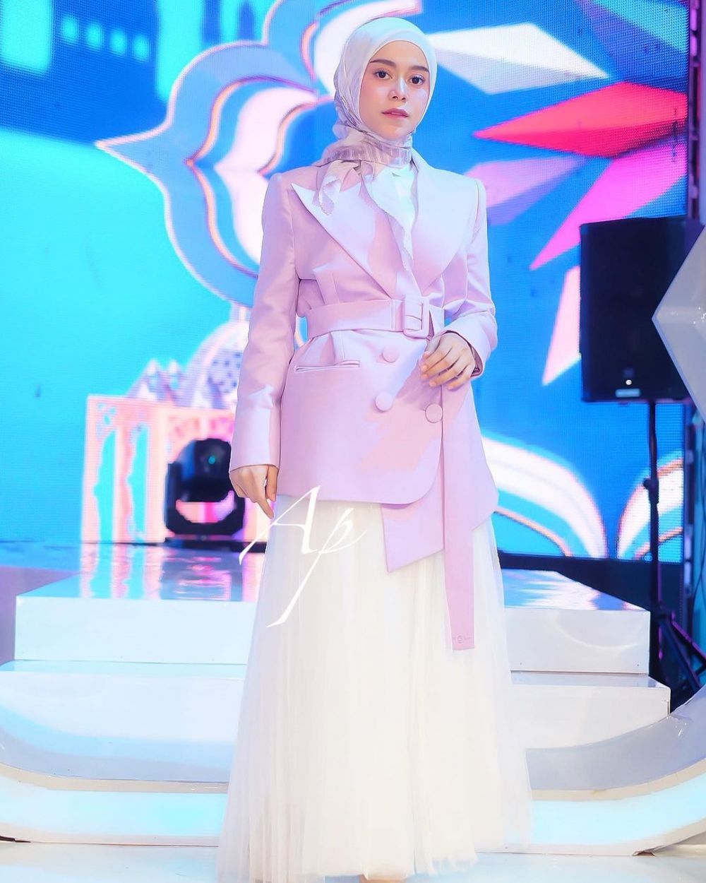 Lesty Kejora jadi host di berbagai acara © Instagram