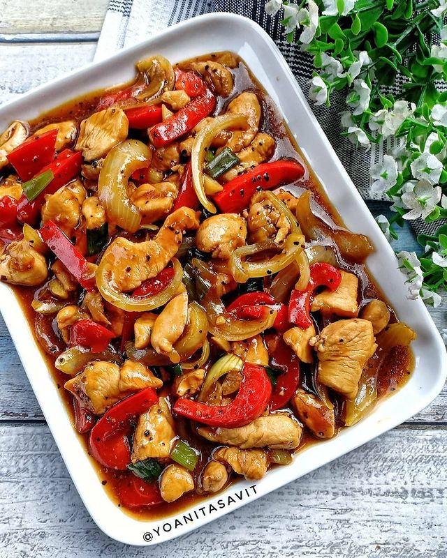 20 Resep menu sahur berbahan ayam aneka bumbu, empuk dan bikin nagih