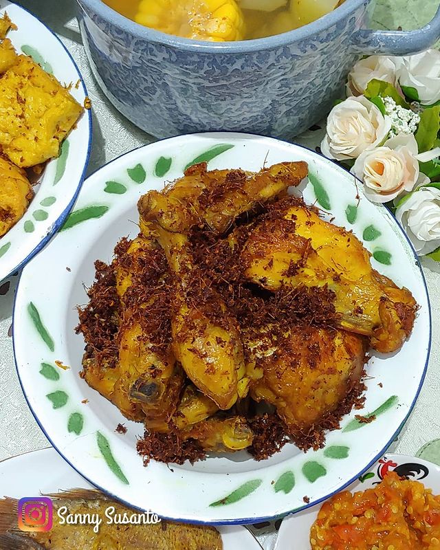 20 Resep menu sahur berbahan ayam aneka bumbu, empuk dan bikin nagih