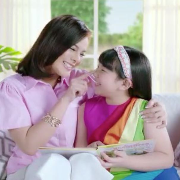 gaya anak seleb jadi presenter cilik berbagai sumber  gaya anak seleb jadi presenter cilik berbagai sumber