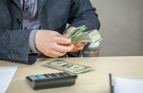 Kompensasi adalah upah pekerja © 2022 berbagai sumber Kompensasi adalah upah pekerja © 2022 berbagai sumber