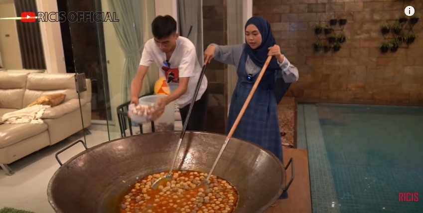 8 Kreasi menu sahur ala Ria Ricis untuk keluarga, serba praktis