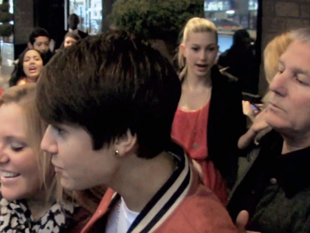 Hailey fans Justin Bieber berbagai sumber Hailey fans Justin Bieber berbagai sumber