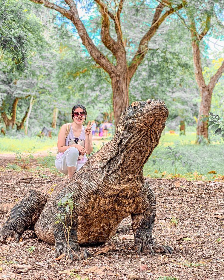 liburan romantis Via Vallen bareng kekasih © berbagai sumber