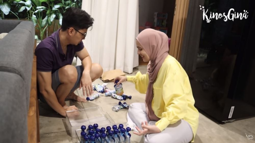 9 Cara menata kulkas ala Nycta Gina, rapi dan makin luas