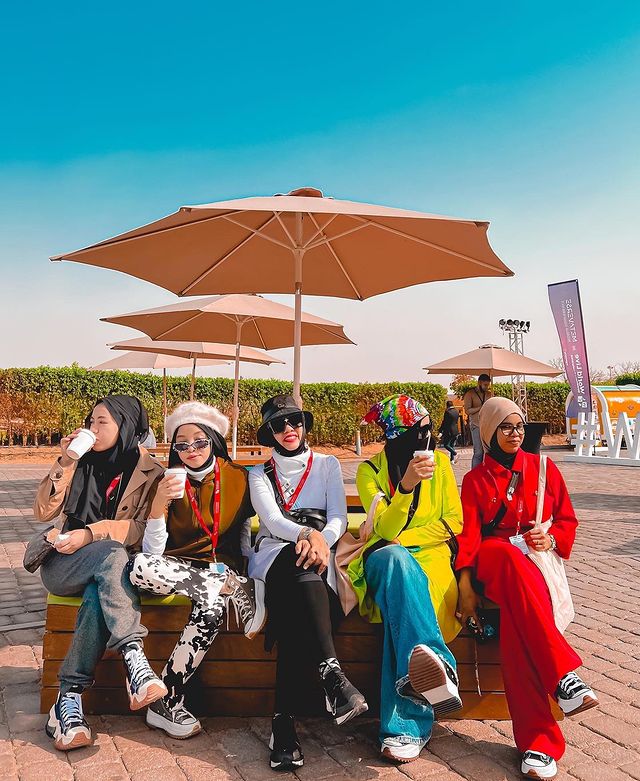 keluarga Halilintar liburan di Dubai © Instagram/@genifaruk