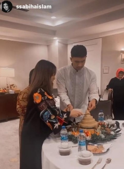 Momen syukuran kelahiran anak Nikita Willy © Instagram Momen syukuran kelahiran anak Nikita Willy © Instagram