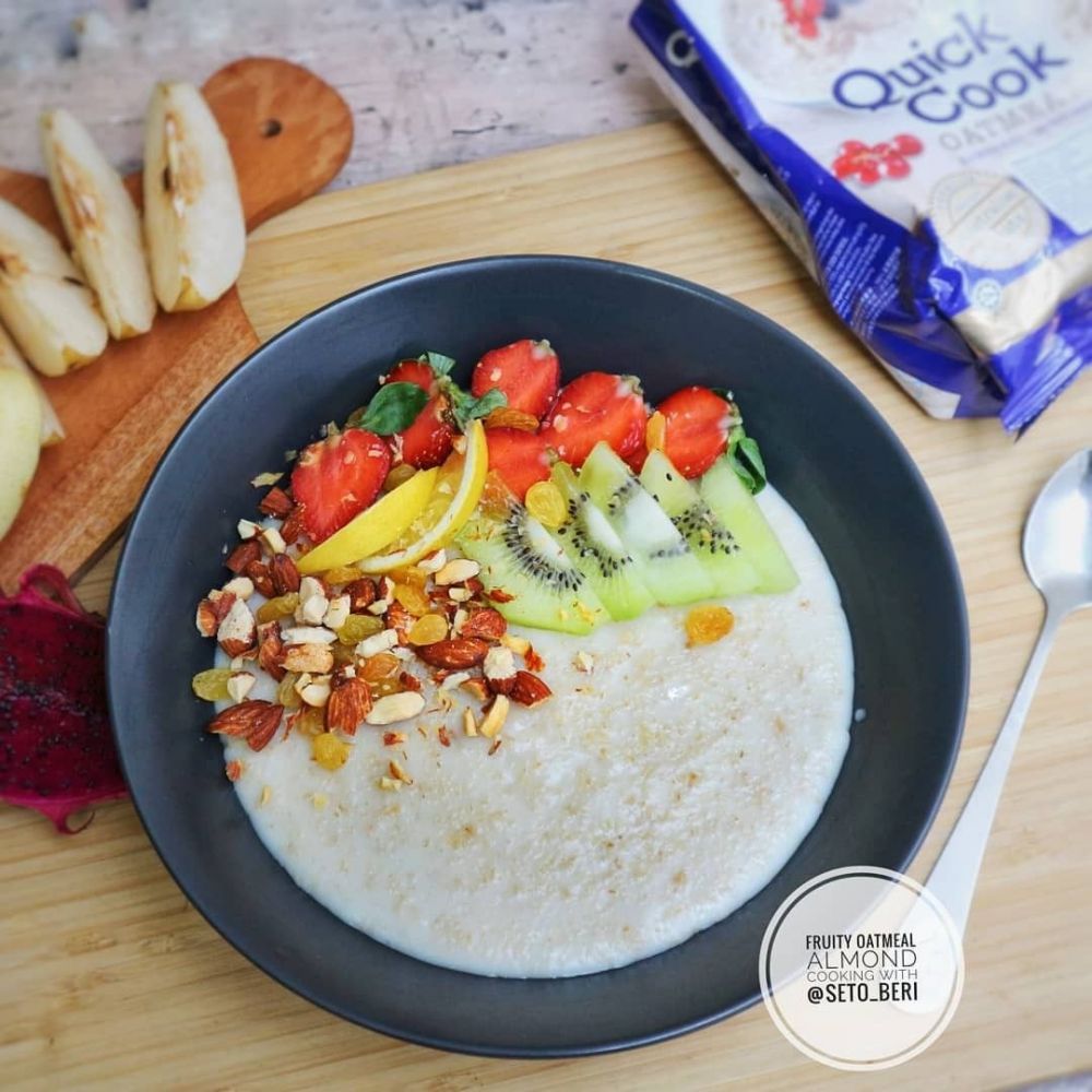15 Resep menu sahur oatmeal, sehat, simpel, dan mengenyangkan